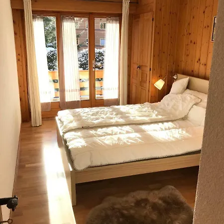 Central, Cosy, Sunny & Sauna 베르비에